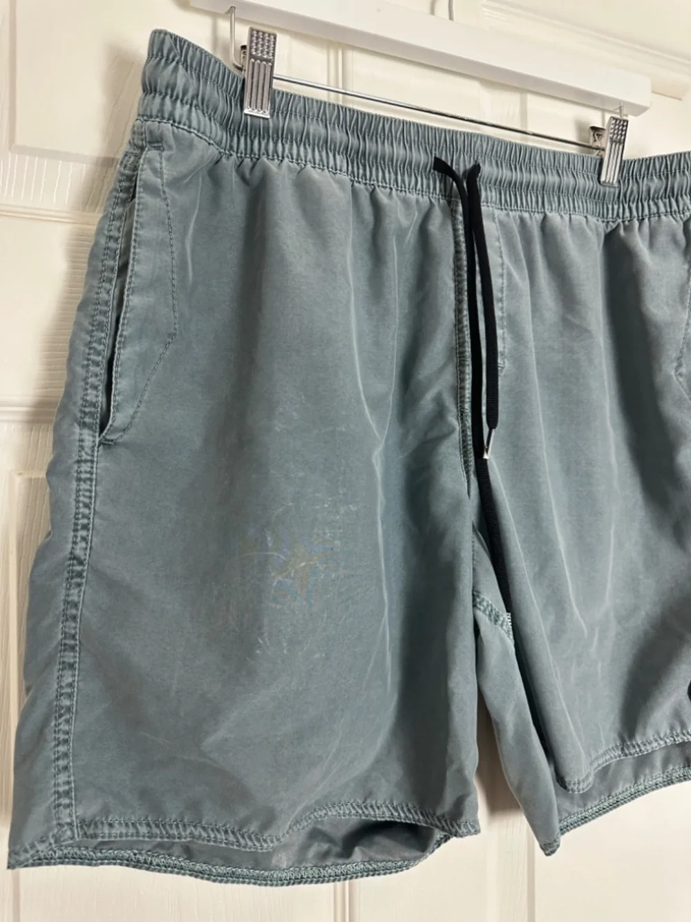 Volcom Teal Blue Board Shorts Men Size L Beach Summer Vacation Utility Surf